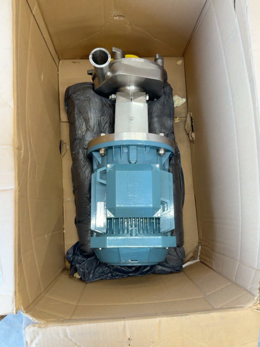 Ampco Pumps LMR40-252-132S 5.5 kW / 7.5 HP sanitary centrifugal pump thumbnail 2