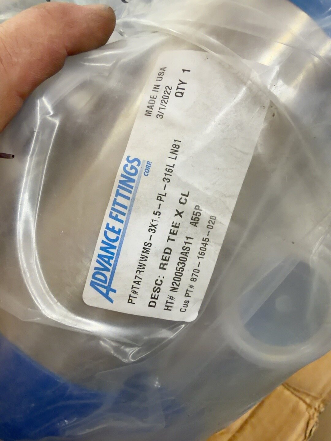 Advance Fittings Corp. 316L BPE reducing tee, weld x short clamp outlet, 3 in x 1.5 in