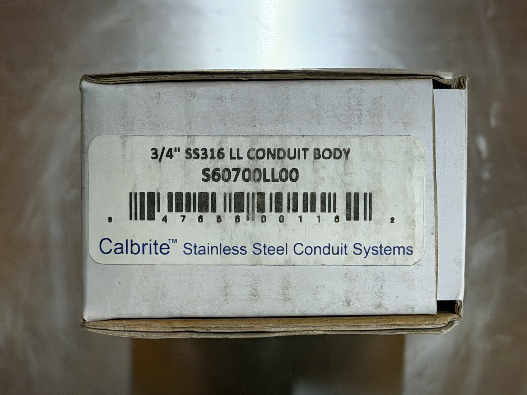 Calbrite 316 stainless Type LL conduit body with cover and gasket, 3/4 in thumbnail 2