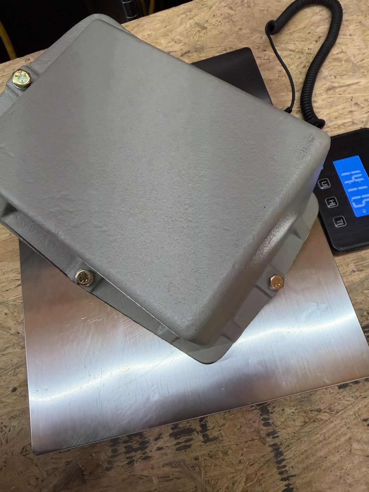 Hansome Energy Systems Inc. for Aqua-Chem Motor terminal-box assembly