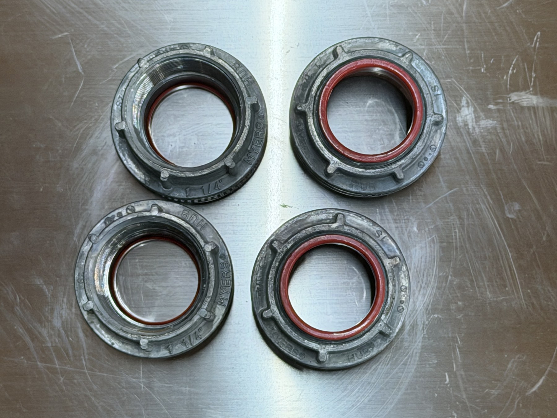 Myers 1-1/4-inch Conduit Hubs — Lot of 4 thumbnail 2