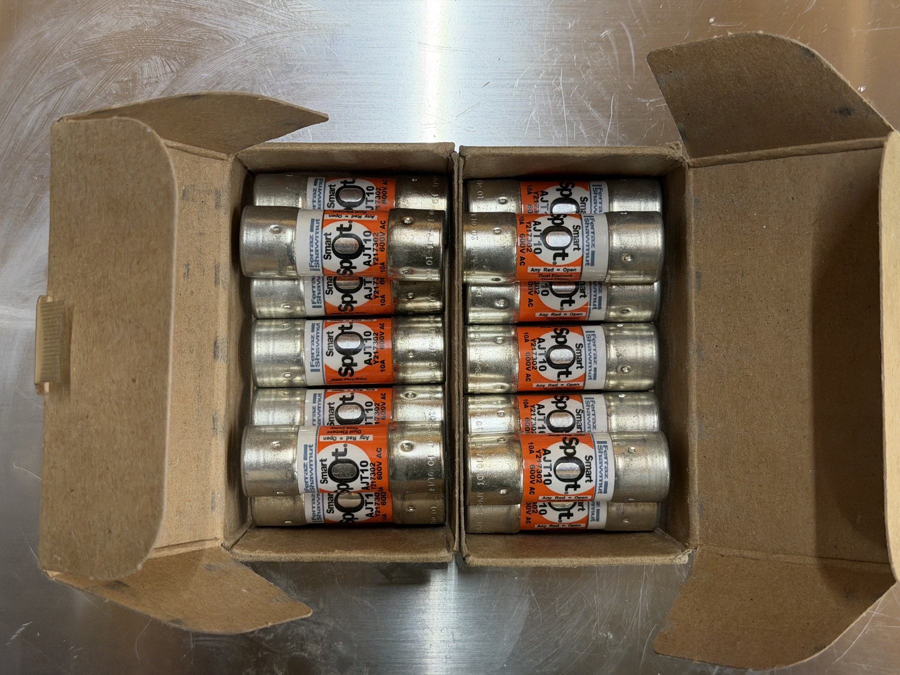 Ferraz Shawmut AJT10 Smart Spot 10A 600VAC Class J Fuses — Lot of 14